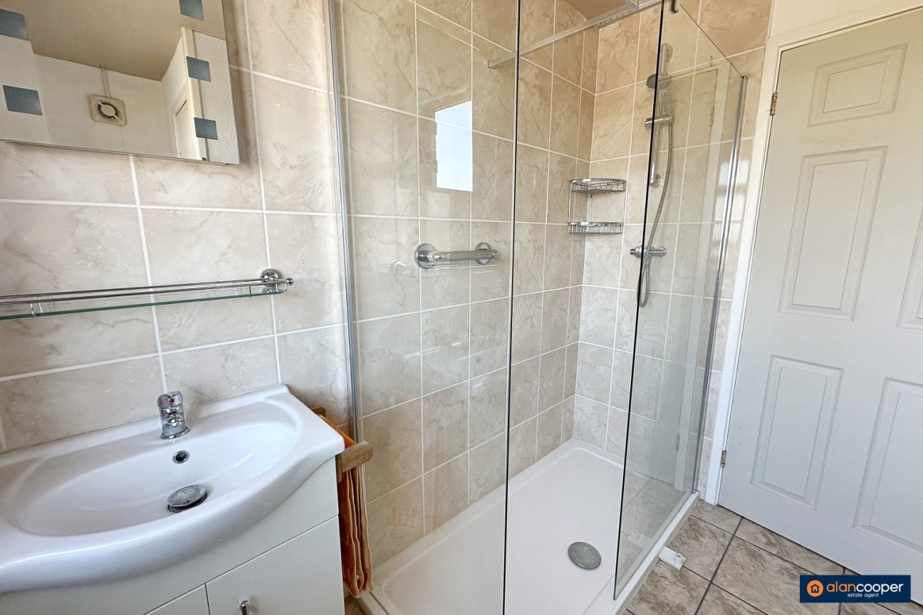 Willow Close, Bedworth, CV12 8BE