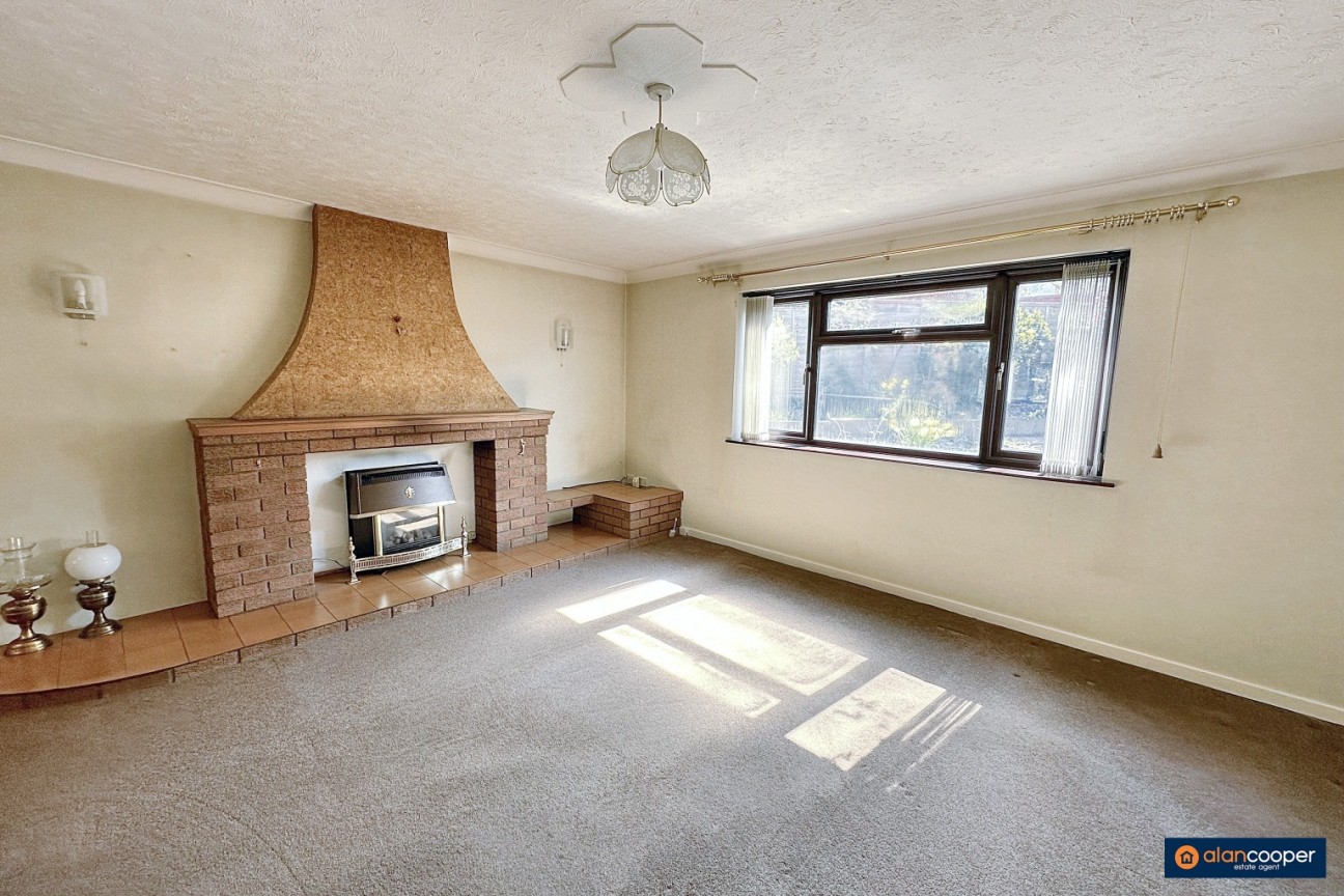 Willow Close, Bedworth, CV12 8BE