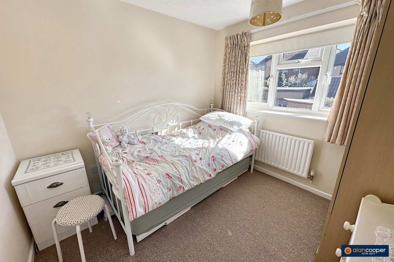 Hawthorn Way, Hartshill, Nuneaton, CV10 0XQ
