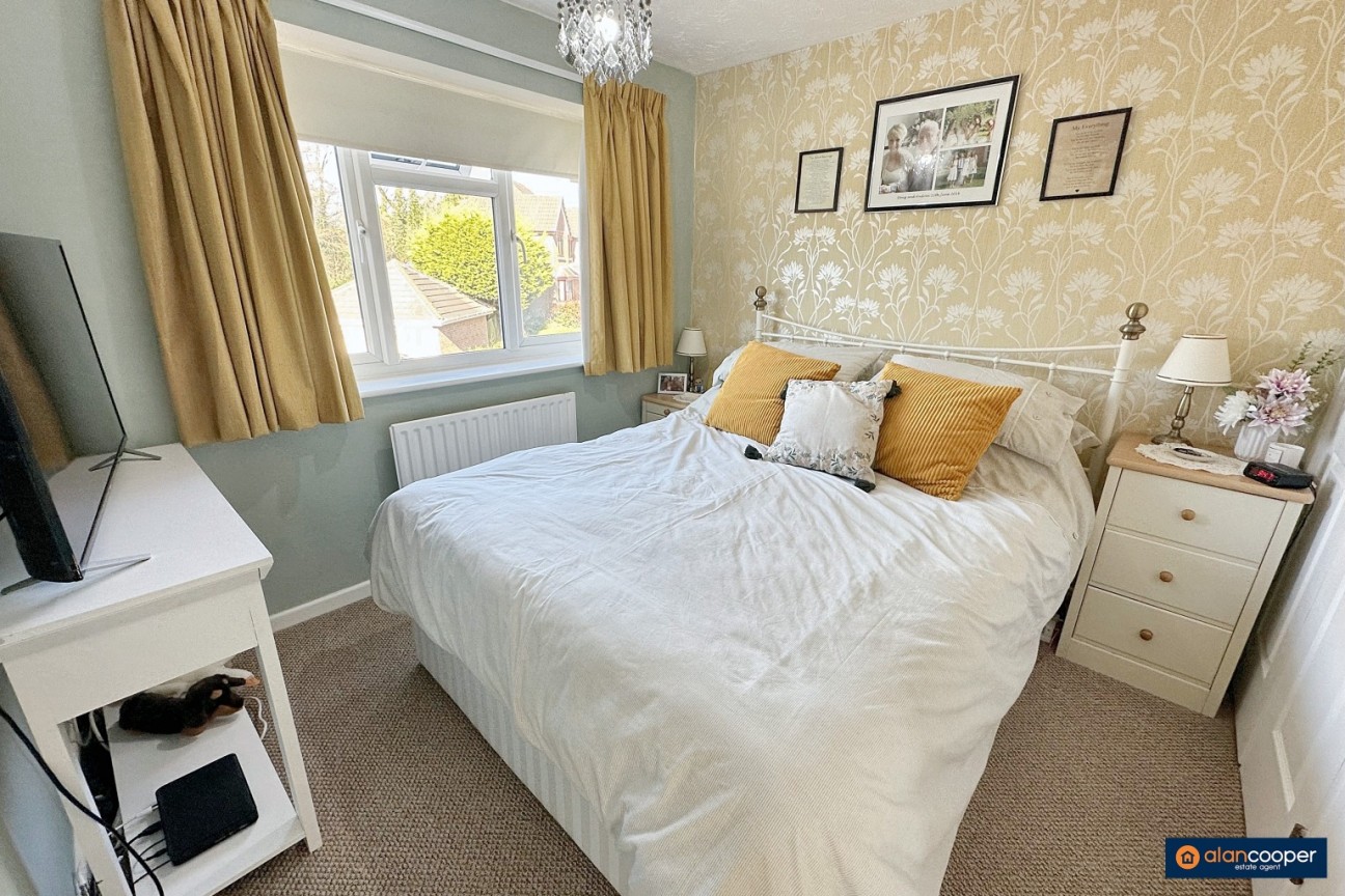 Hawthorn Way, Hartshill, Nuneaton, CV10 0XQ
