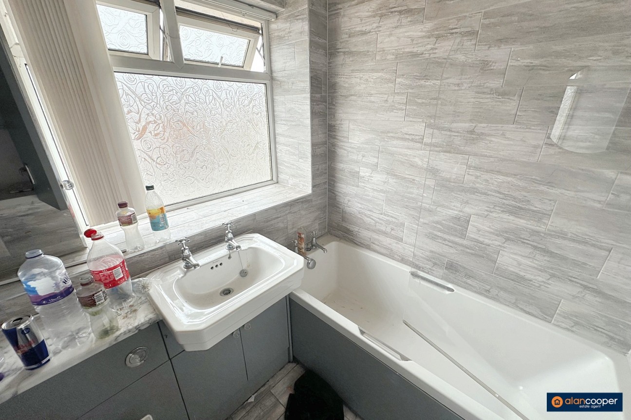 Woburn Drive, Stockingford, Nuneaton, CV10 7HZ