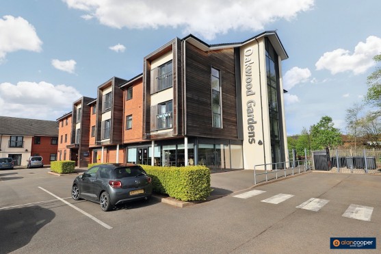 Oakwood Gardens, Margaret Avenue, Bedworth, CV12 8FB