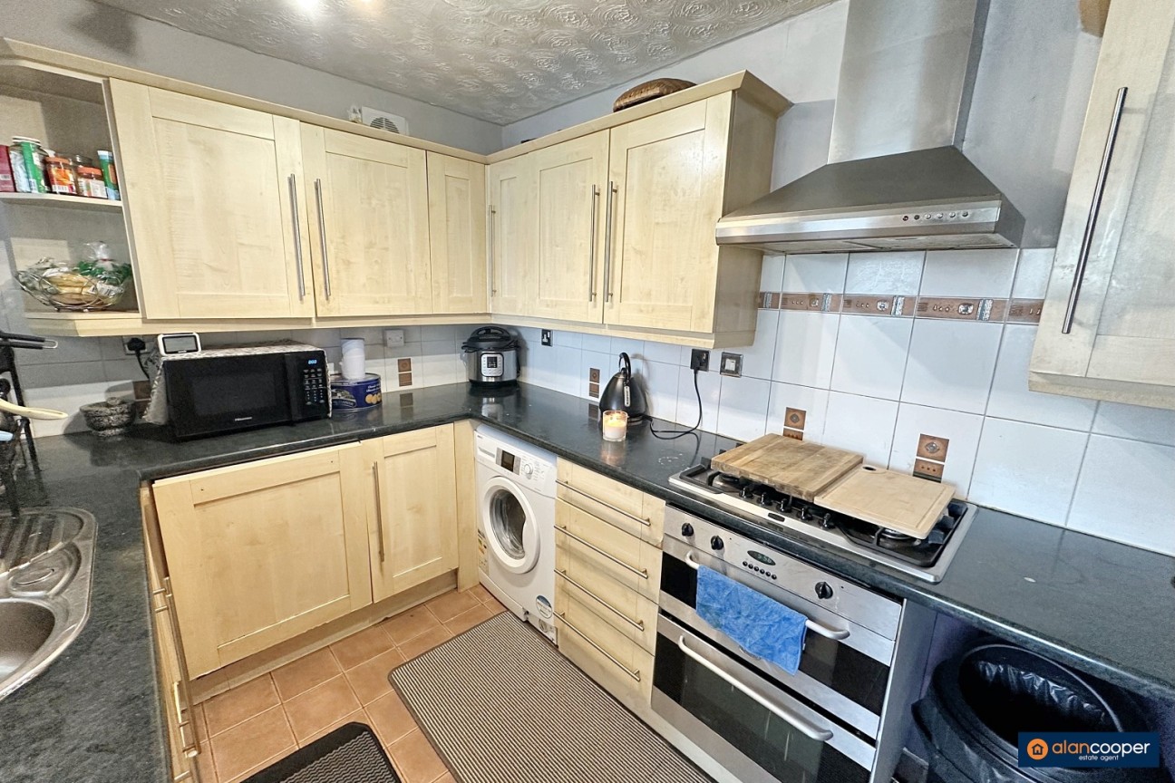 Norfolk Crescent, Lindley Park, Nuneaton, CV10 8BY