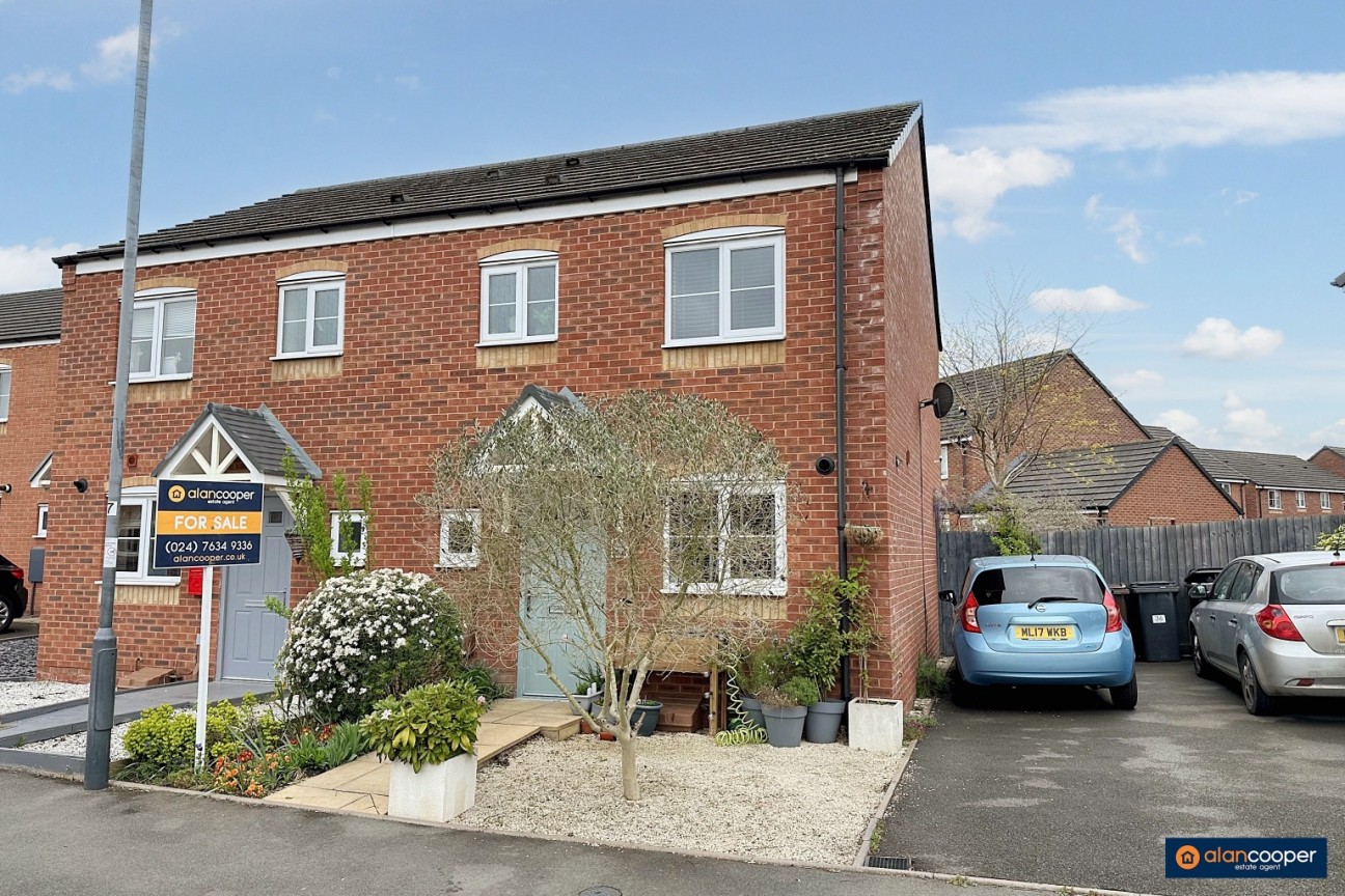 Cygnet Avenue, Penn's Croft, Nuneaton, CV10 7GP