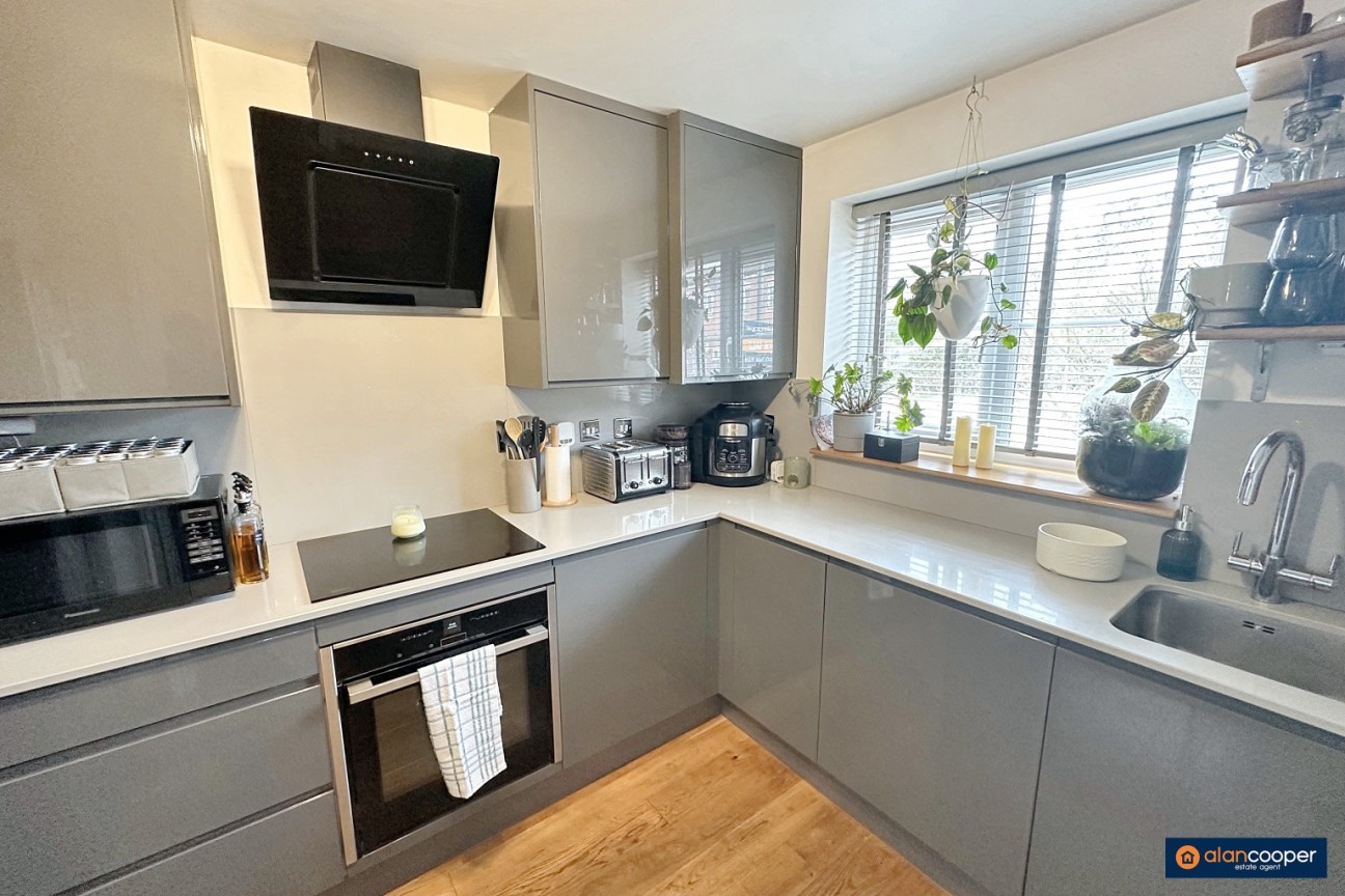 Cygnet Avenue, Penn's Croft, Nuneaton, CV10 7GP
