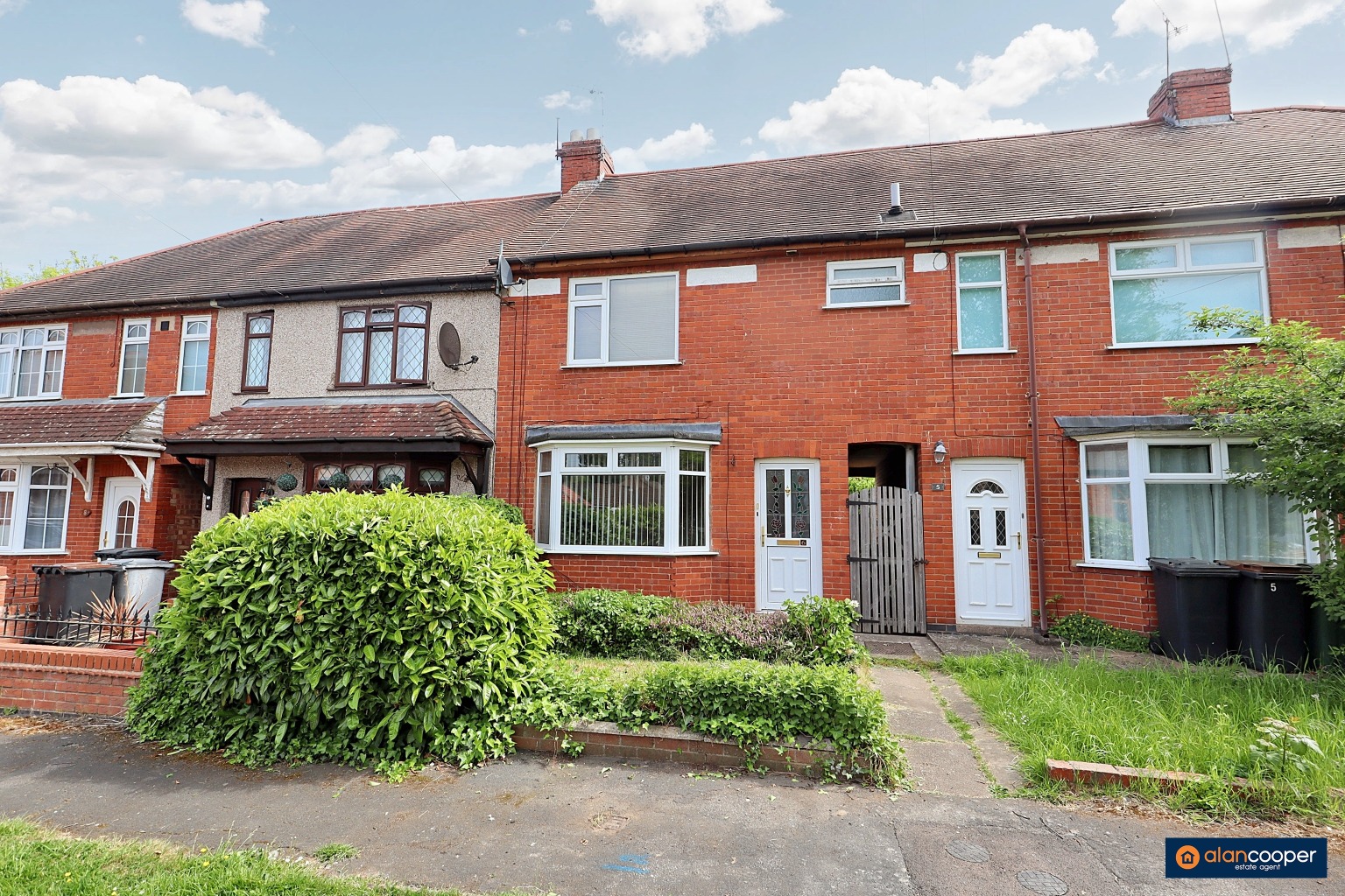 Hall End Place, Attleborough, Nuneaton, CV11 4LP