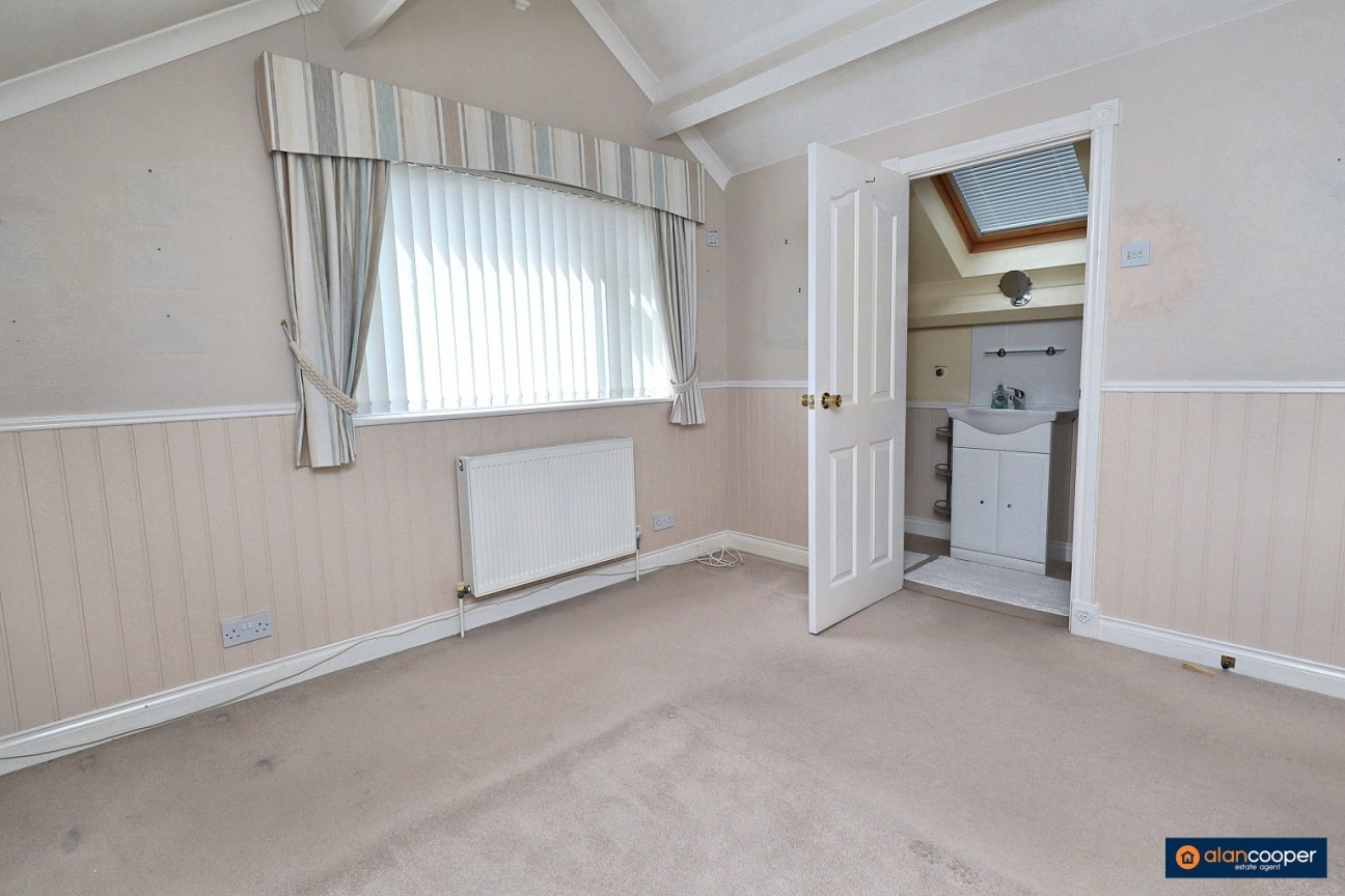 Stonewell Crescent, Whitestone, Nuneaton, CV11 4TA