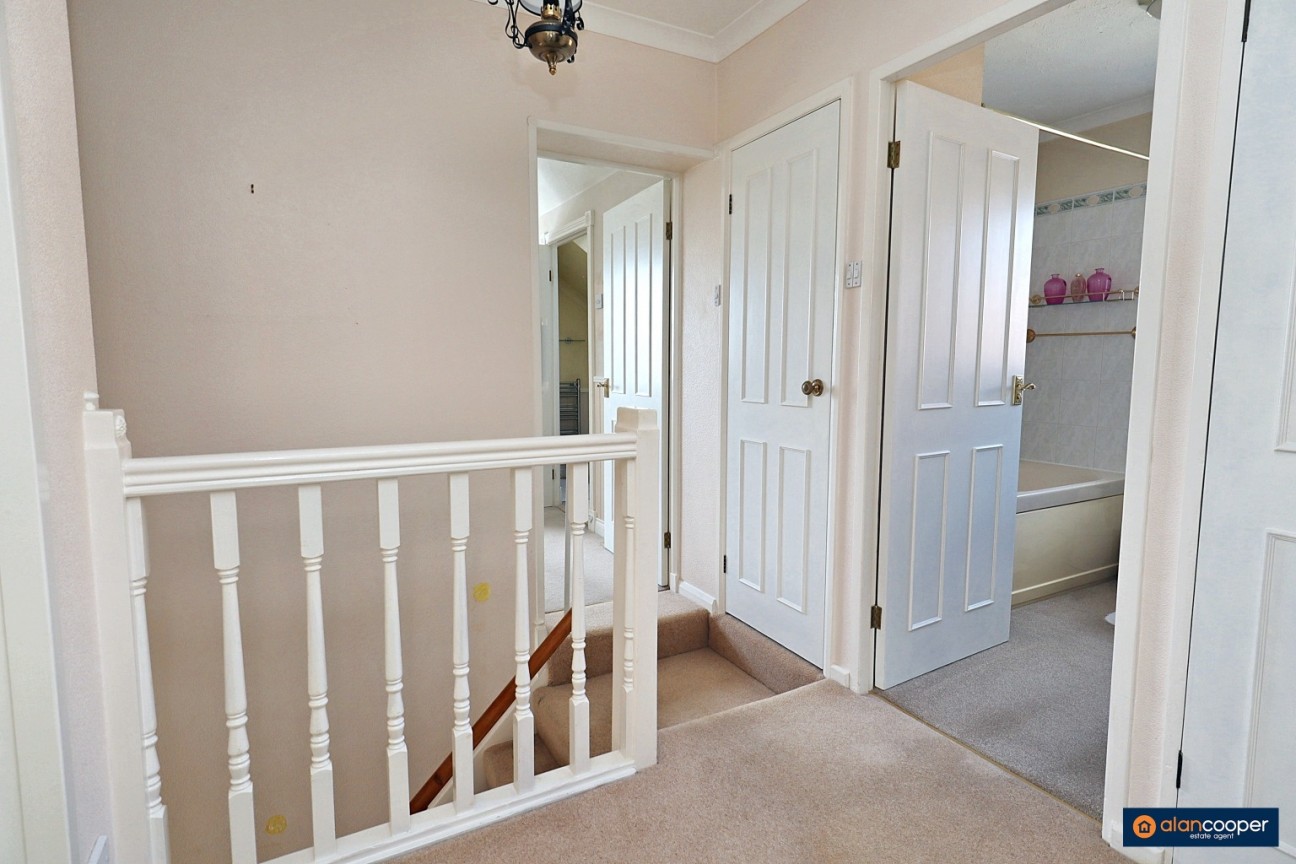 Stonewell Crescent, Whitestone, Nuneaton, CV11 4TA
