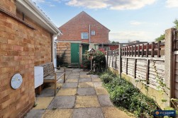 Winchester Avenue, Weddington, Nuneaton, CV10 0DS