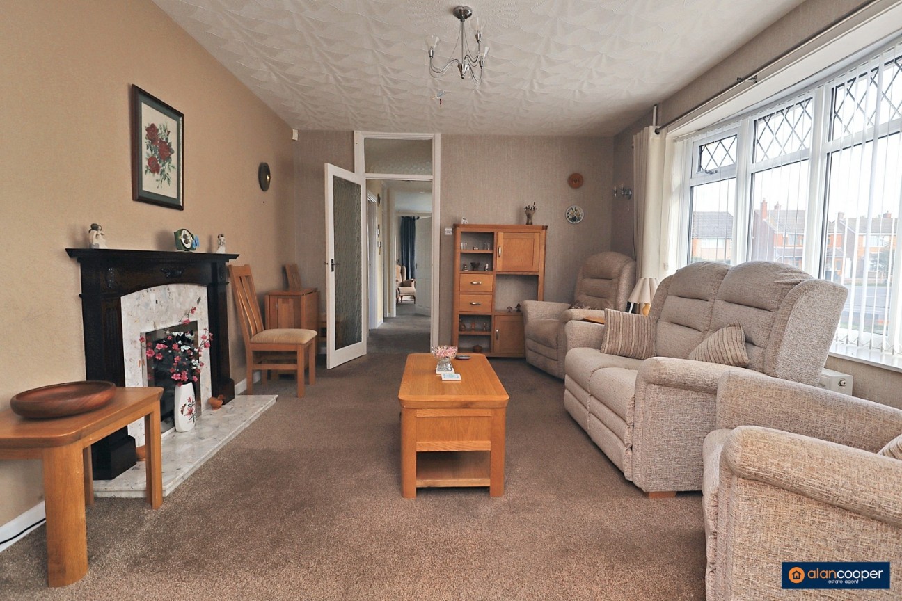 Winchester Avenue, Weddington, Nuneaton, CV10 0DS