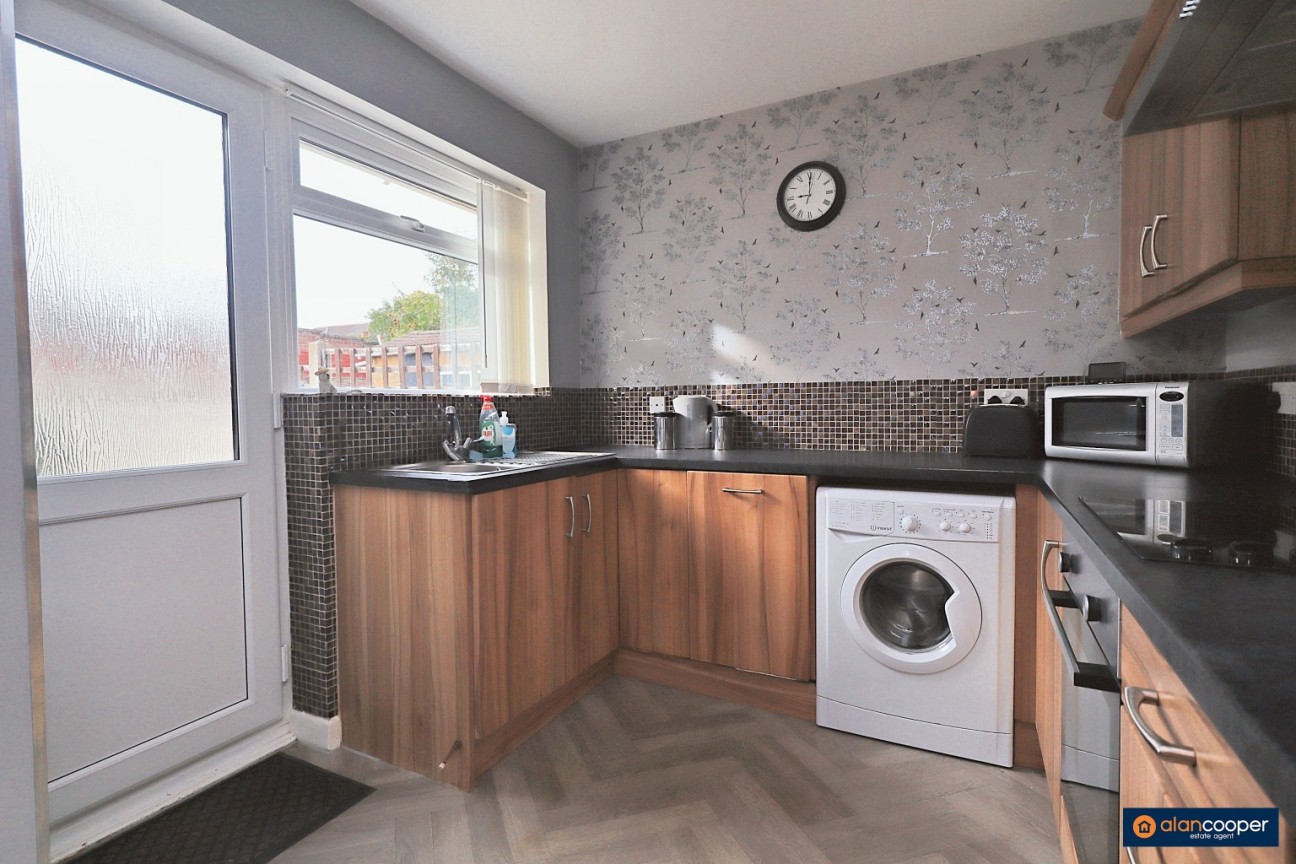 Winchester Avenue, Weddington, Nuneaton, CV10 0DS