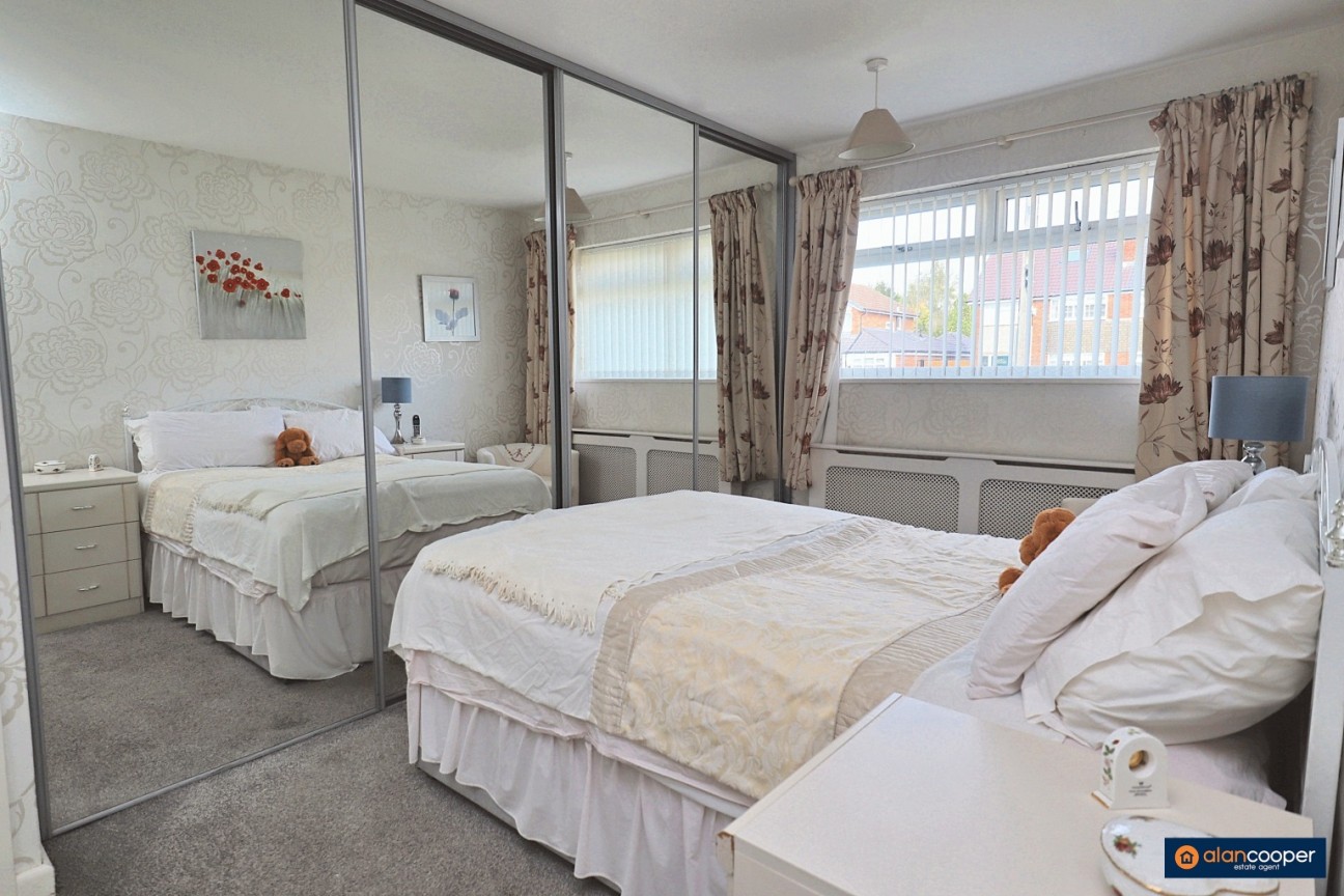 Winchester Avenue, Weddington, Nuneaton, CV10 0DS