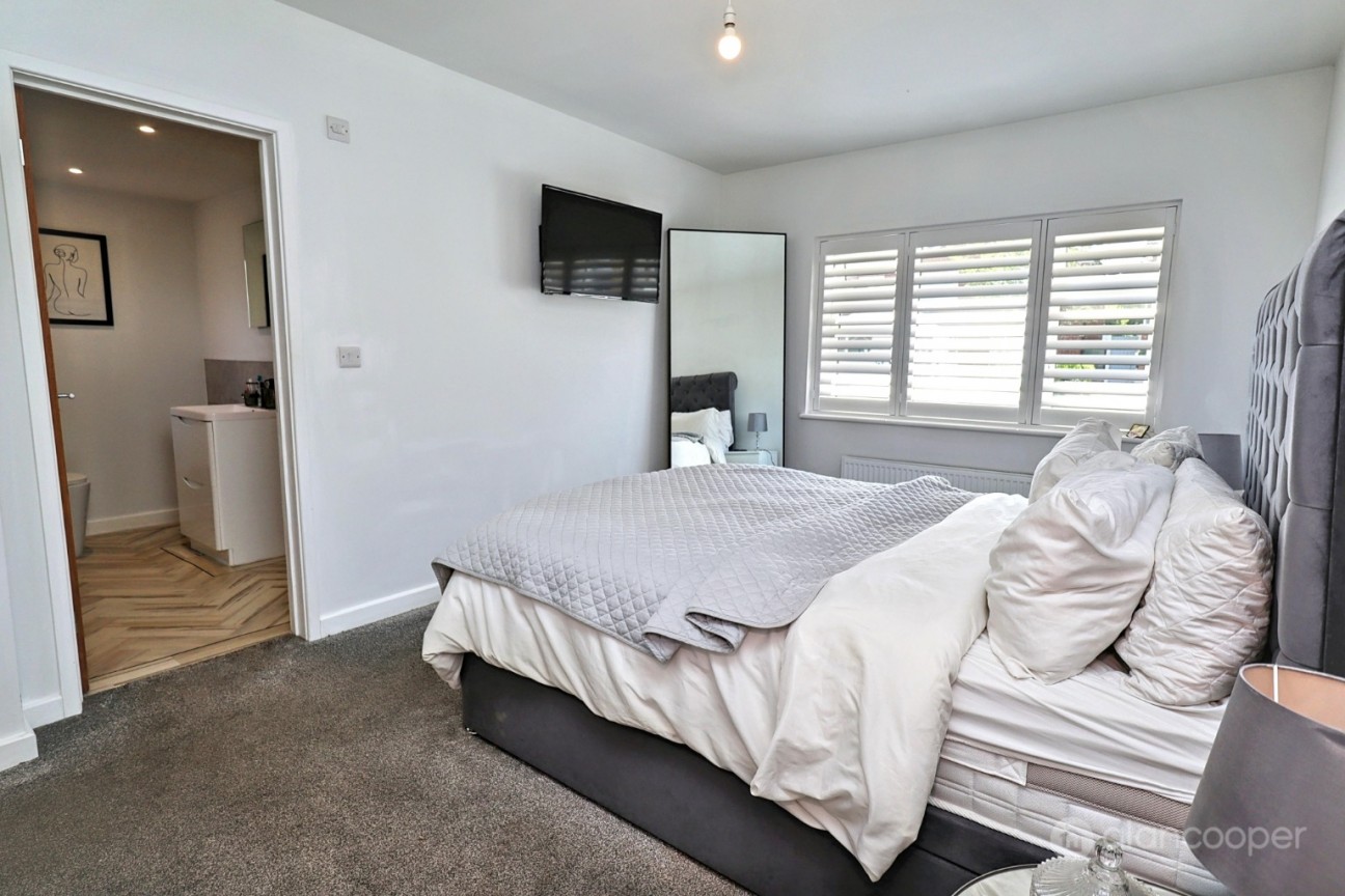 Ambleside Way, St Nicolas Park, Nuneaton, CV11 6AT