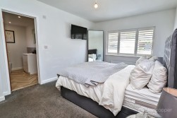 Ambleside Way, St Nicolas Park, Nuneaton, CV11 6AT