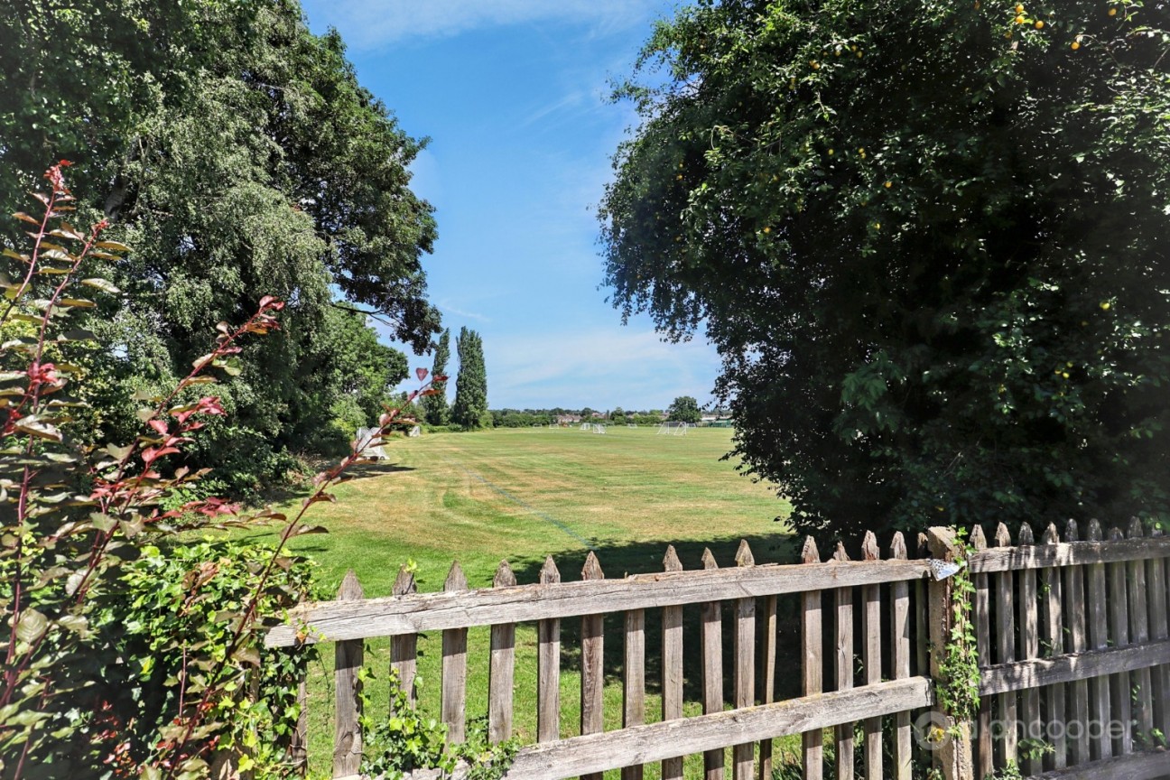 Ambleside Way, St Nicolas Park, Nuneaton, CV11 6AT