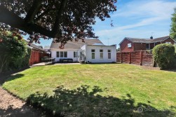 Ambleside Way, St Nicolas Park, Nuneaton, CV11 6AT