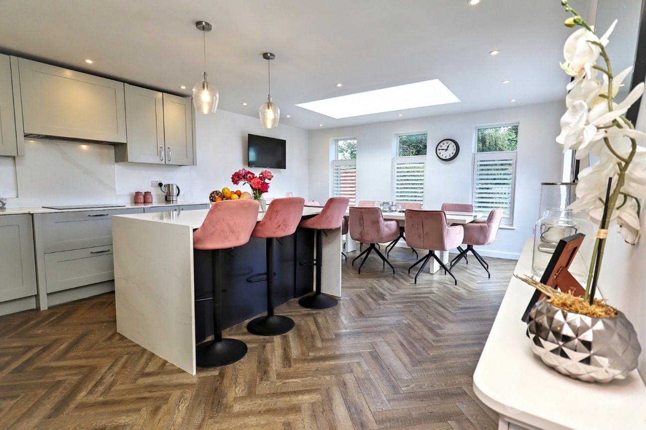 Ambleside Way, St Nicolas Park, Nuneaton, CV11 6AT