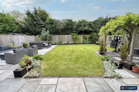 Langdale Drive, St Nicolas Park, Nuneaton, CV11 6EY
