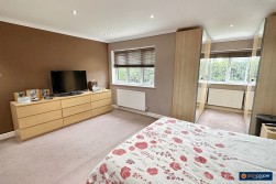 Langdale Drive, St Nicolas Park, Nuneaton, CV11 6EY
