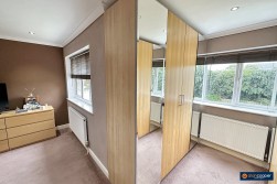 Langdale Drive, St Nicolas Park, Nuneaton, CV11 6EY