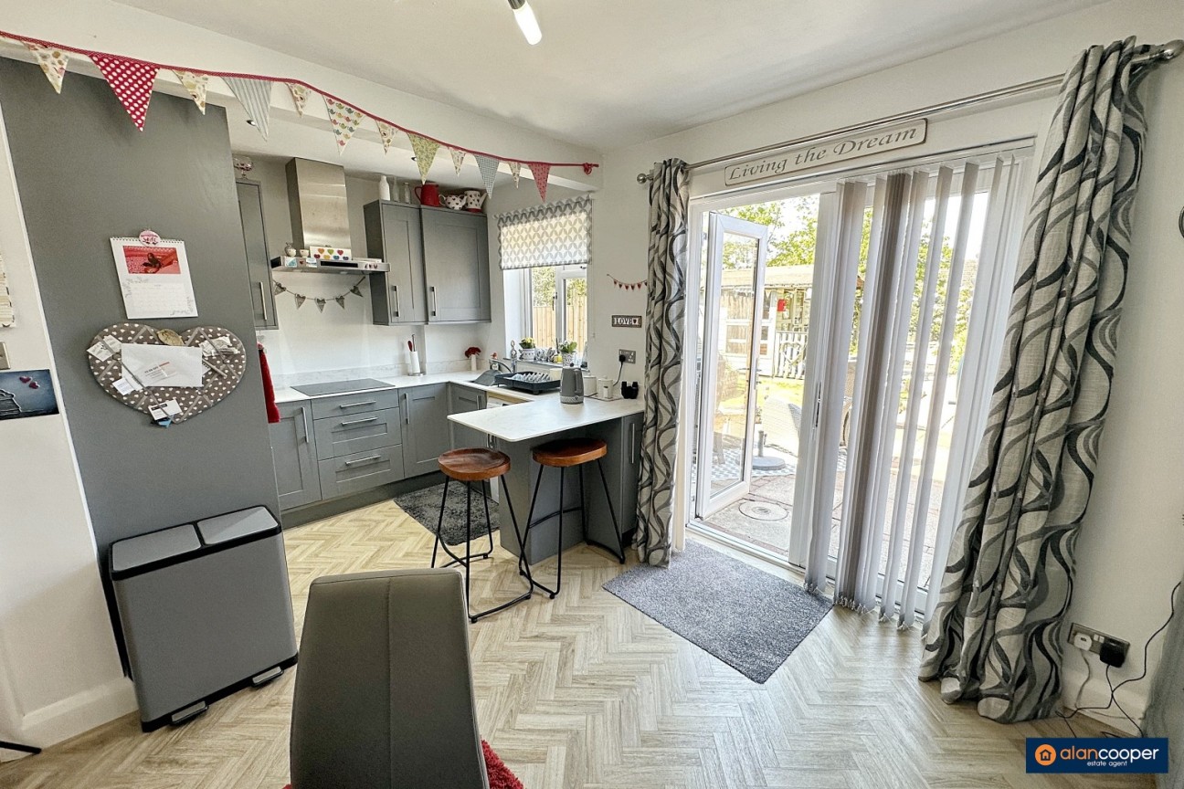 Barnacle Lane, Bulkington, CV12 9RJ