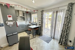 Barnacle Lane, Bulkington, CV12 9RJ