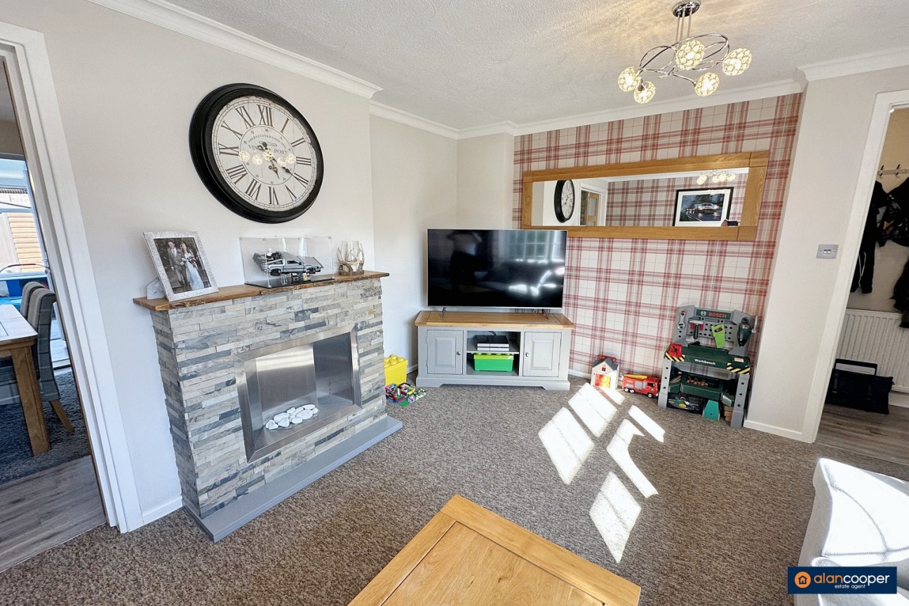 Chatsworth Drive, Whitestone, Nuneaton, CV11 6SB