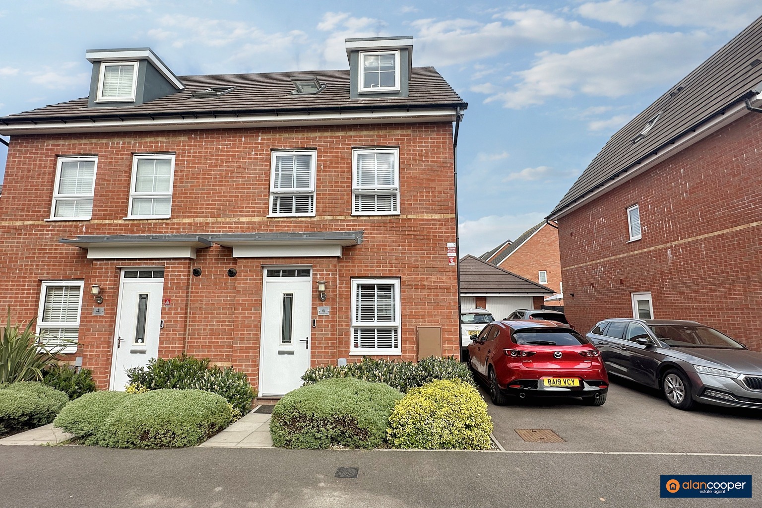 Espalier Close, Weddington, Nuneaton, CV10 0FY