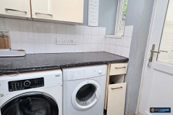 Springfield Road, Attleborough, Nuneaton, CV11 4PY