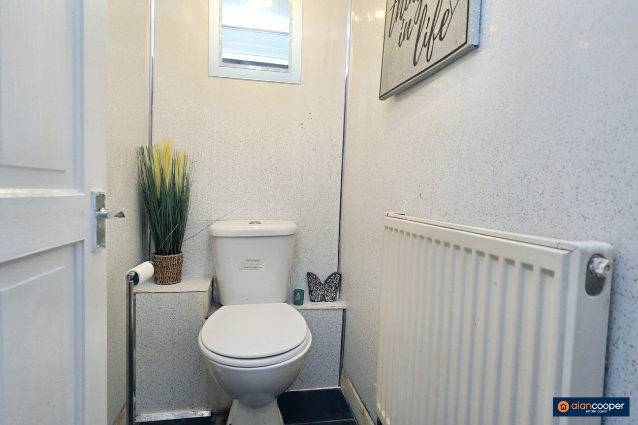Springfield Road, Attleborough, Nuneaton, CV11 4PY