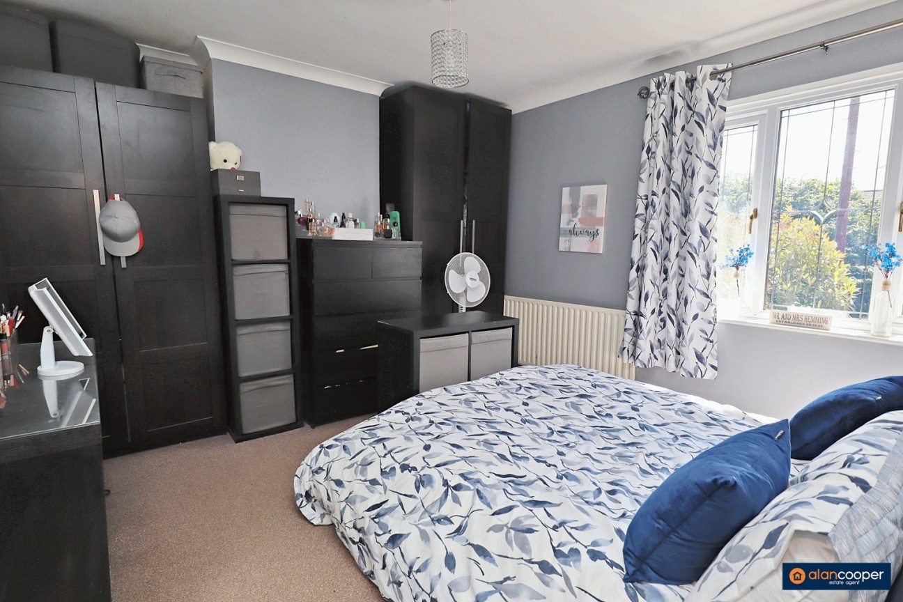 Springfield Road, Attleborough, Nuneaton, CV11 4PY