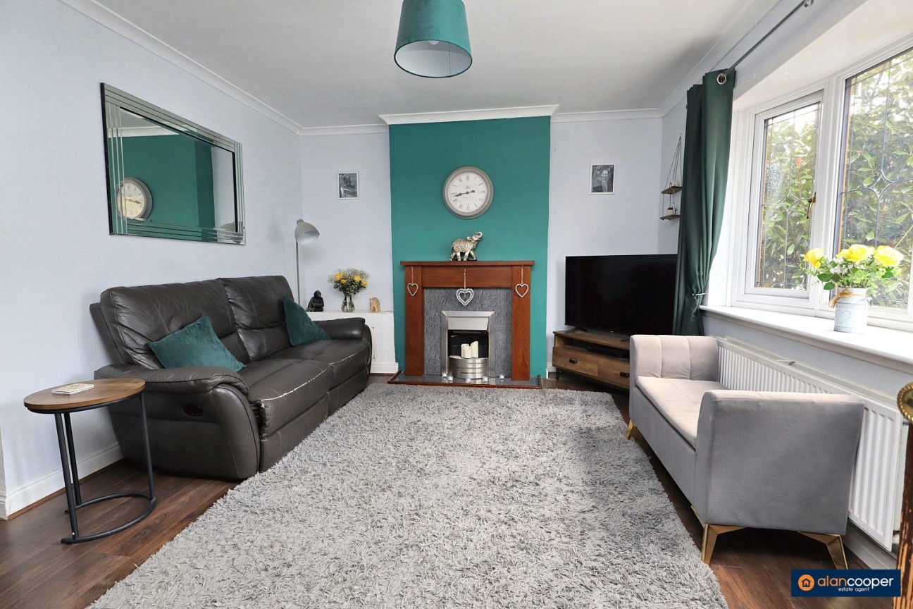 Springfield Road, Attleborough, Nuneaton, CV11 4PY