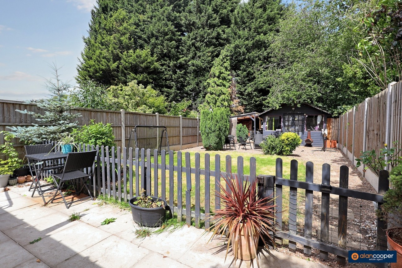 Springfield Road, Attleborough, Nuneaton, CV11 4PY
