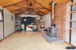 Springfield Road, Attleborough, Nuneaton, CV11 4PY