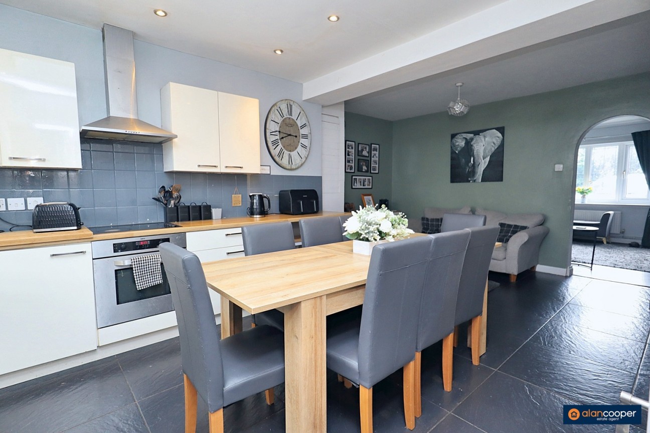 Springfield Road, Attleborough, Nuneaton, CV11 4PY