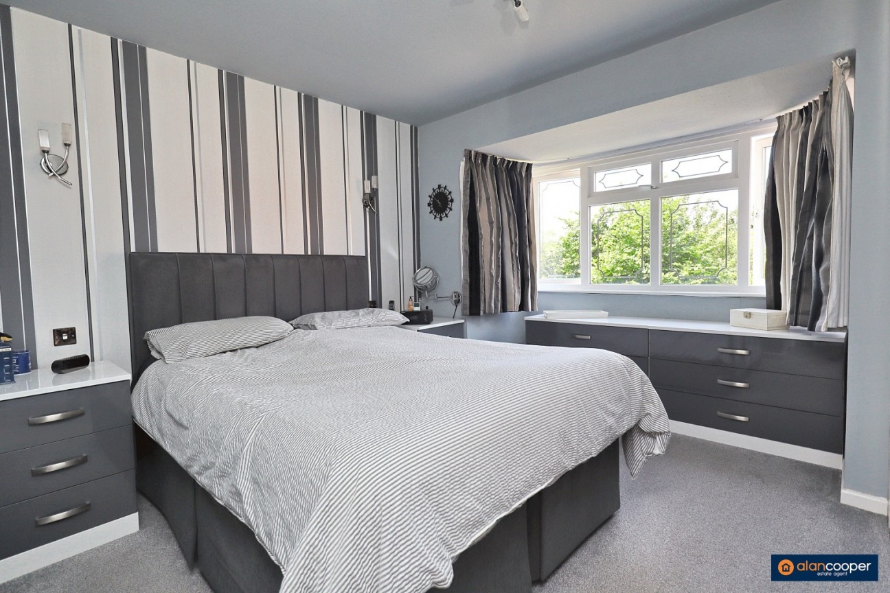 Dickens Close, Galley Common, Nuneaton, CV10 9SQ