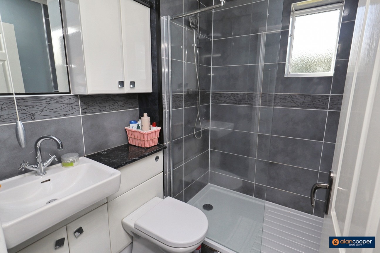 Dickens Close, Galley Common, Nuneaton, CV10 9SQ