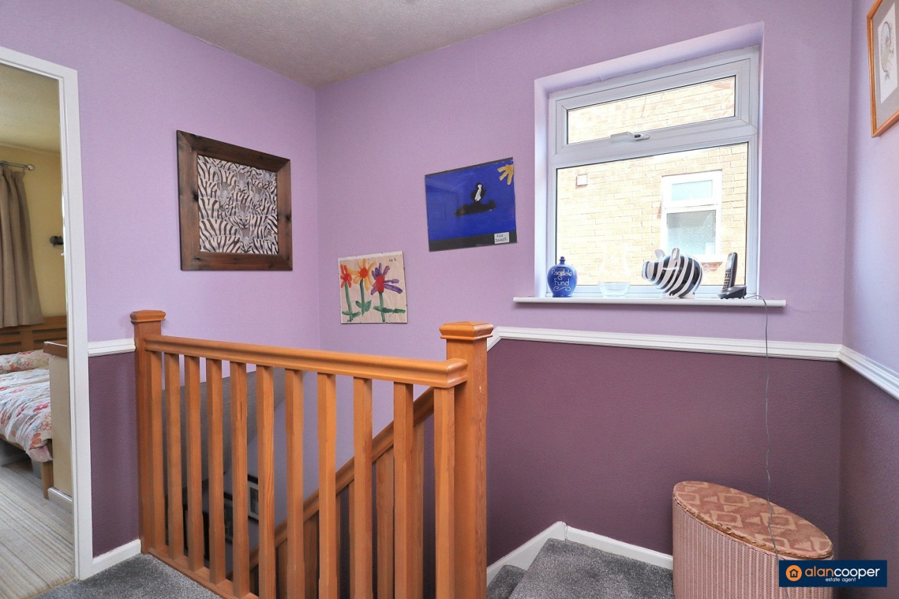Dickens Close, Galley Common, Nuneaton, CV10 9SQ