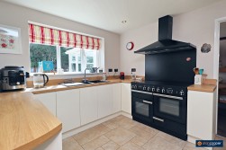 Dickens Close, Galley Common, Nuneaton, CV10 9SQ