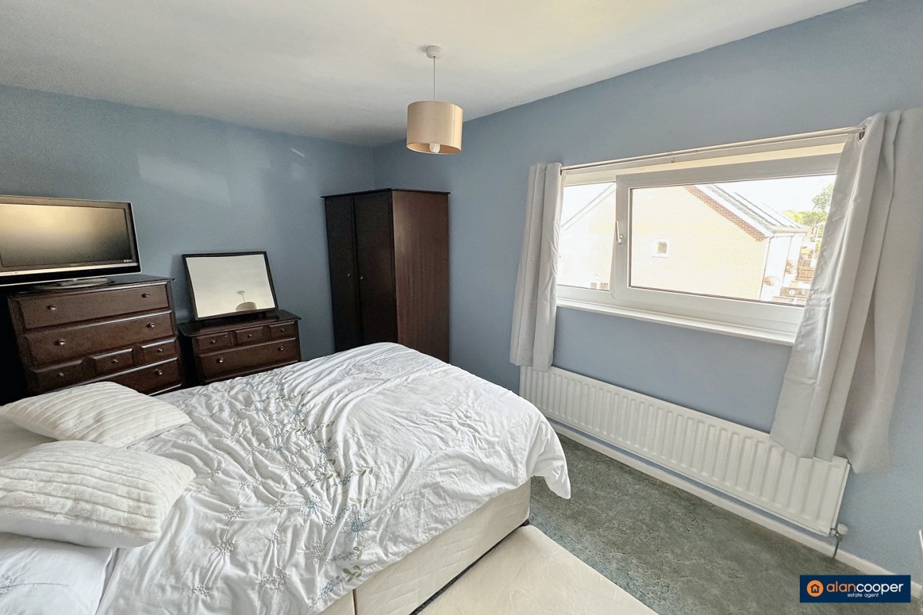 York Avenue, Atherstone, CV9 3DB