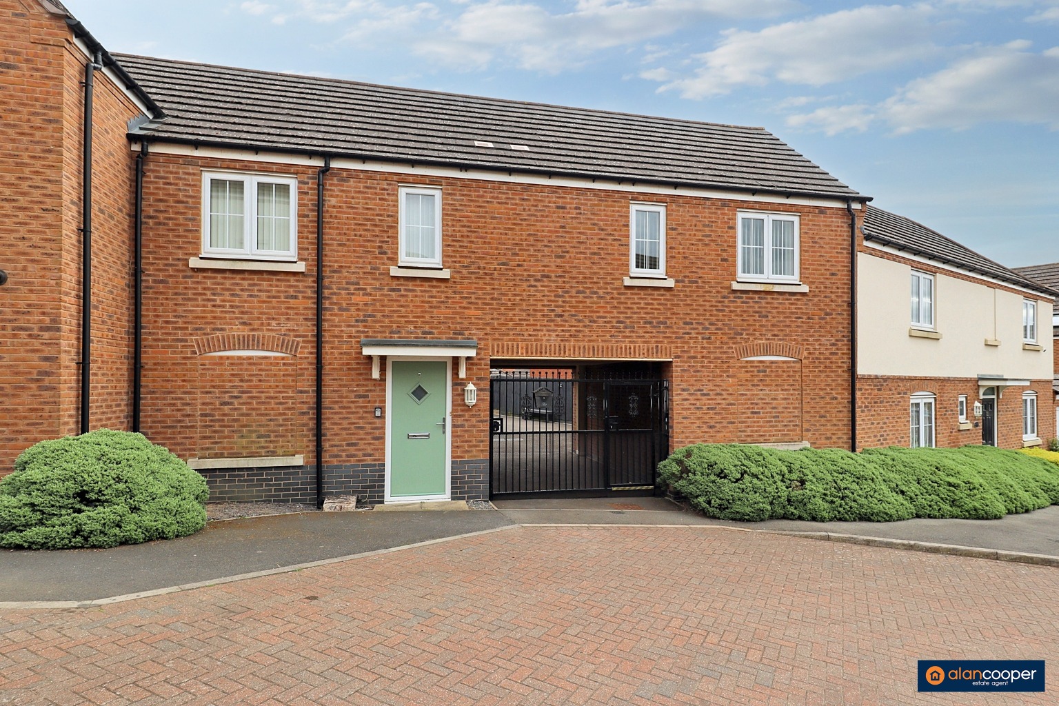 Cowburn Lane, Nuneaton, CV10 9FS