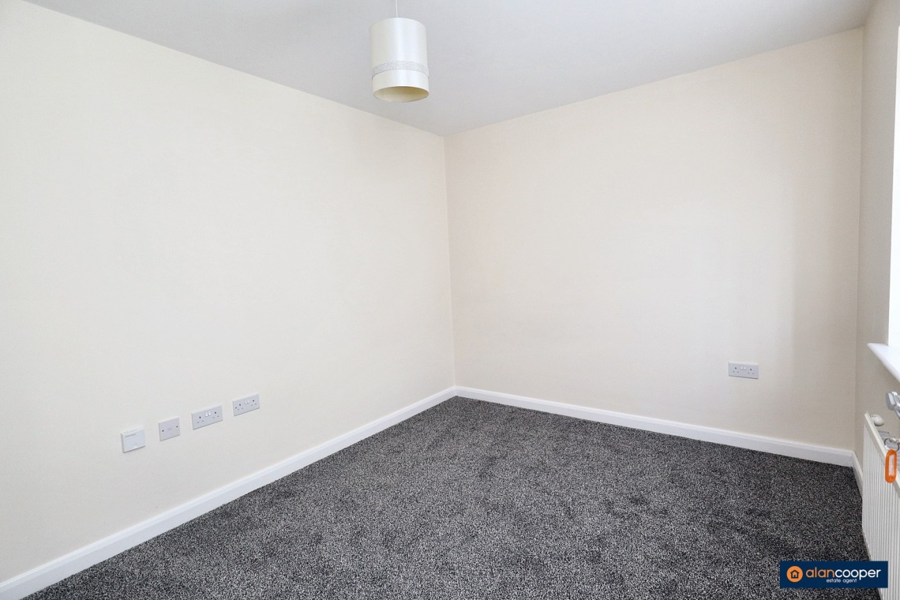 Cowburn Lane, Nuneaton, CV10 9FS