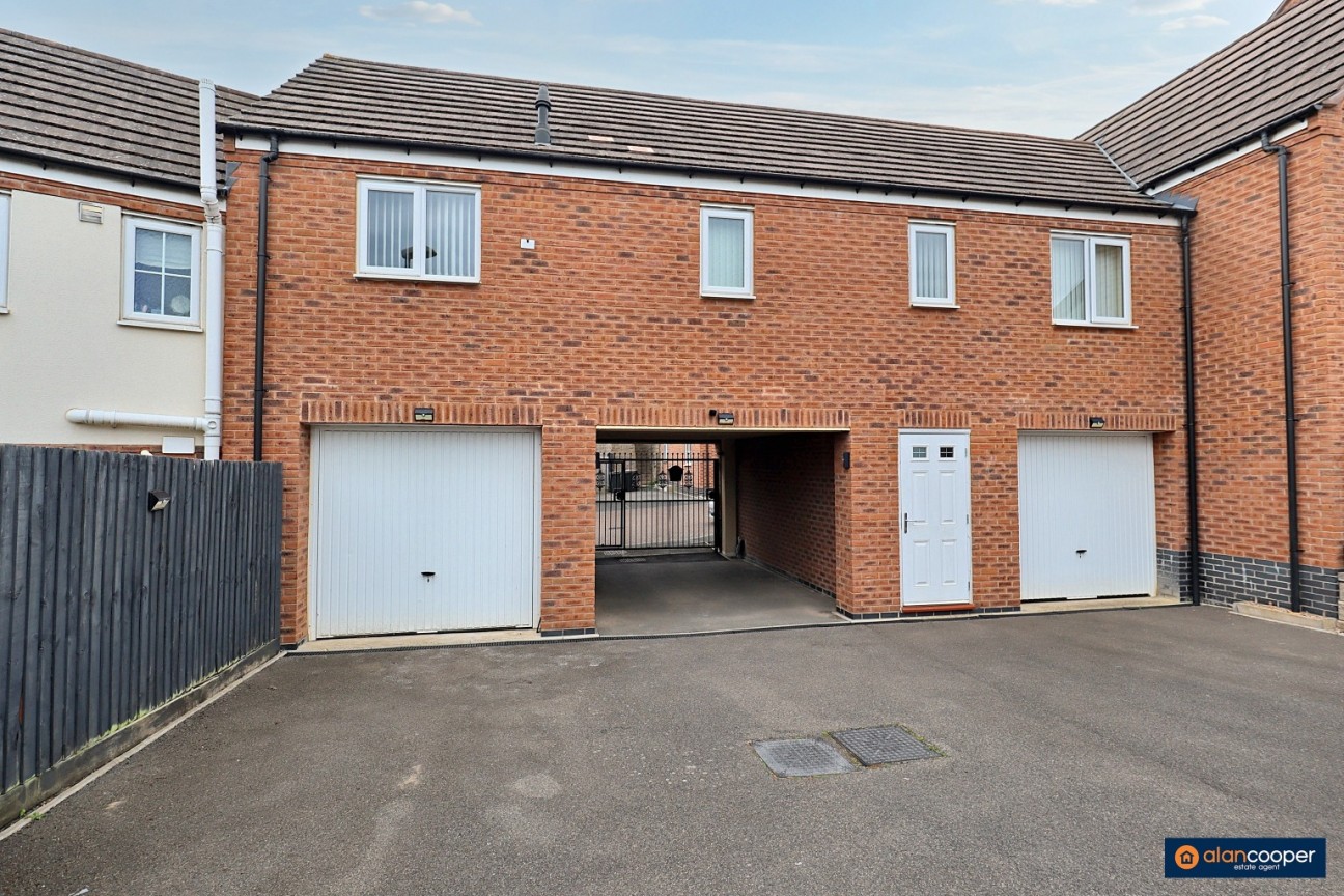 Cowburn Lane, Nuneaton, CV10 9FS