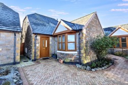 Arbury Garth, Stockingford, Nuneaton, CV10 8LA