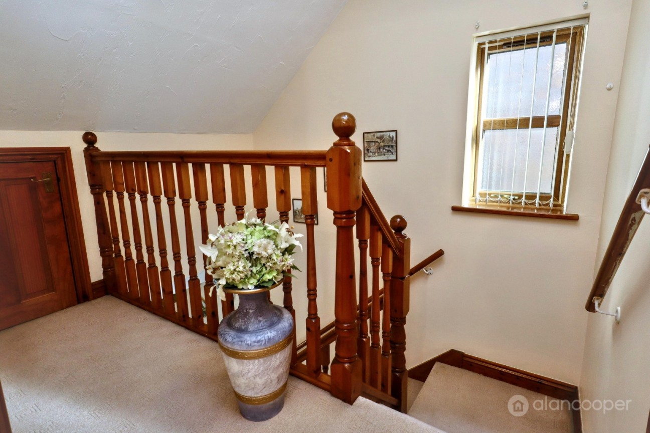 Arbury Garth, Stockingford, Nuneaton, CV10 8LA