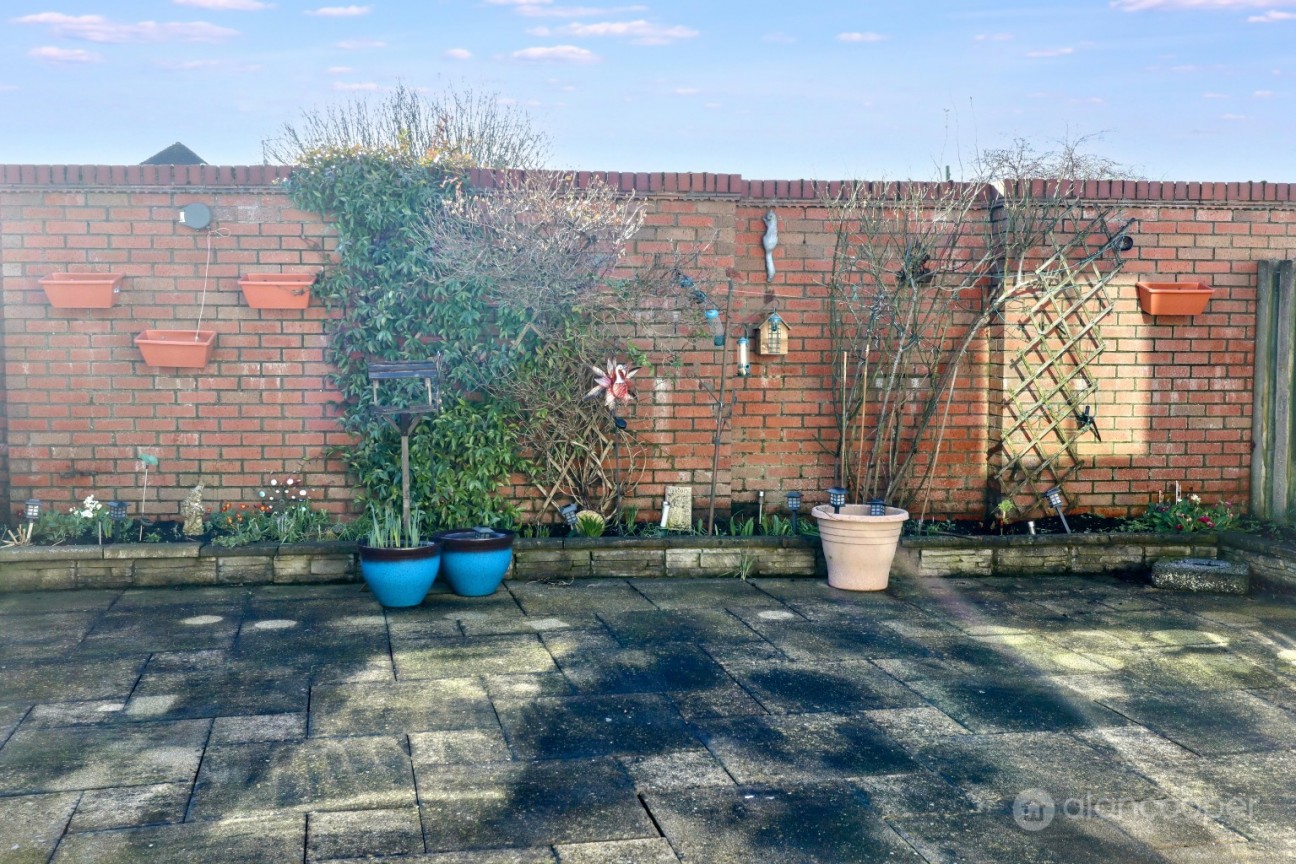 Arbury Garth, Stockingford, Nuneaton, CV10 8LA