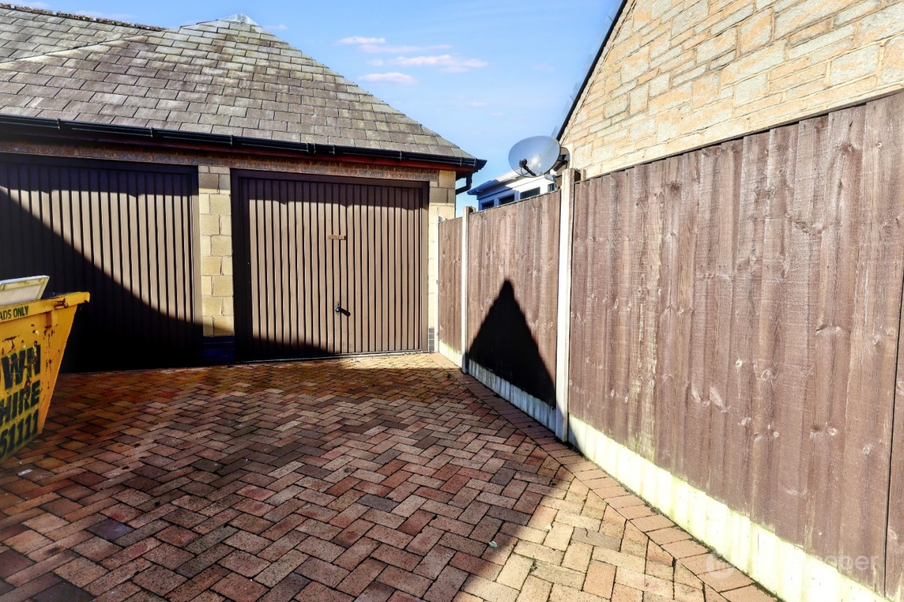 Arbury Garth, Stockingford, Nuneaton, CV10 8LA