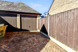 Arbury Garth, Stockingford, Nuneaton, CV10 8LA