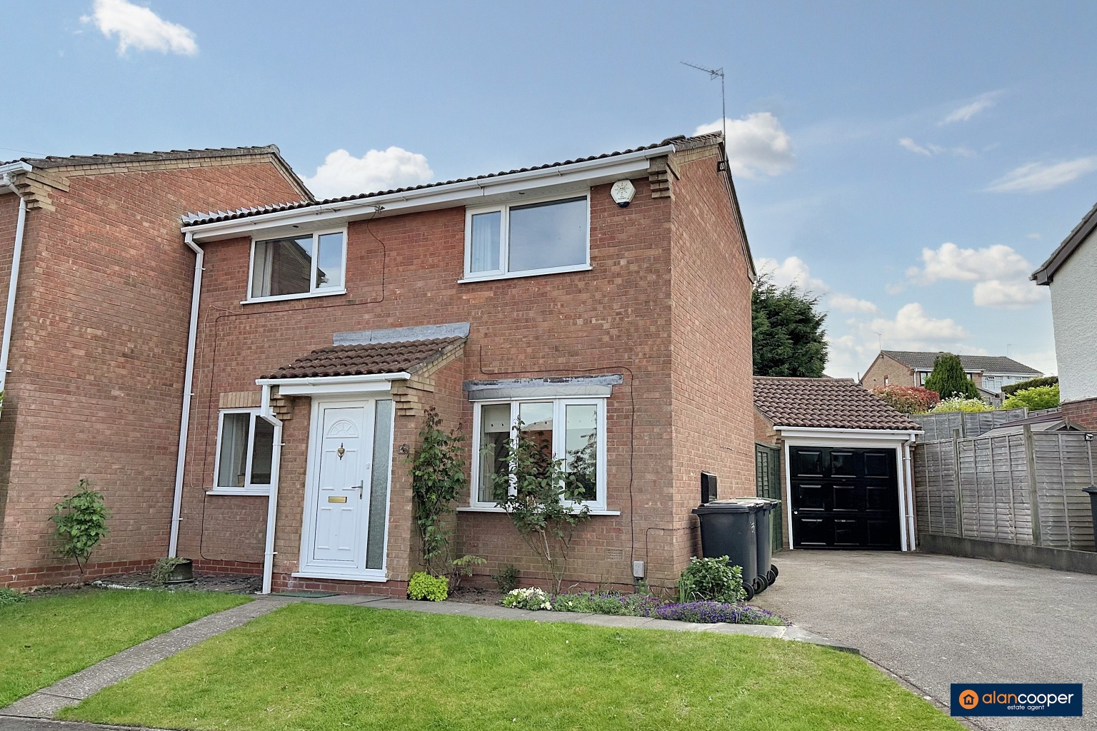 Frensham Drive, Poplar Farm, Nuneaton, CV10 9QL