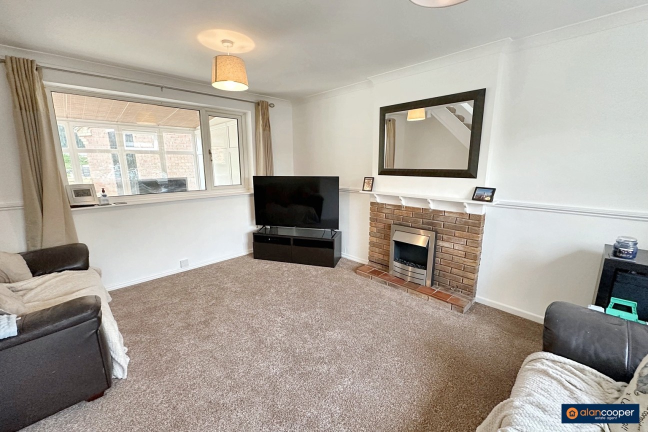 Frensham Drive, Poplar Farm, Nuneaton, CV10 9QL